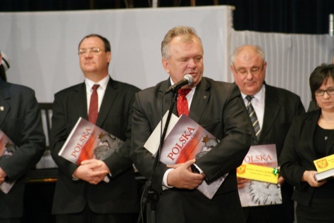 Miejskie Obchody Dnia Niepodległości (11.11.2010) - zdjęcie #12 - eOstroleka.pl