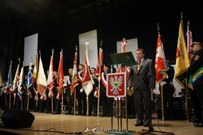 Miejskie Obchody Dnia Niepodległości (11.11.2010) - zdjęcie #67 - eOstroleka.pl