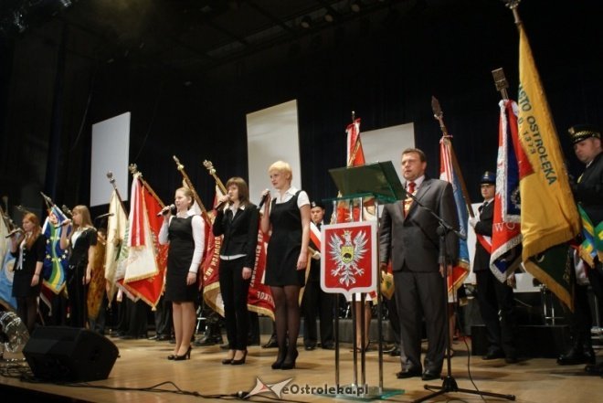 Miejskie Obchody Dnia Niepodległości (11.11.2010) - zdjęcie #66 - eOstroleka.pl