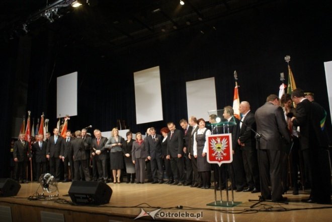 Miejskie Obchody Dnia Niepodległości (11.11.2010) - zdjęcie #108 - eOstroleka.pl