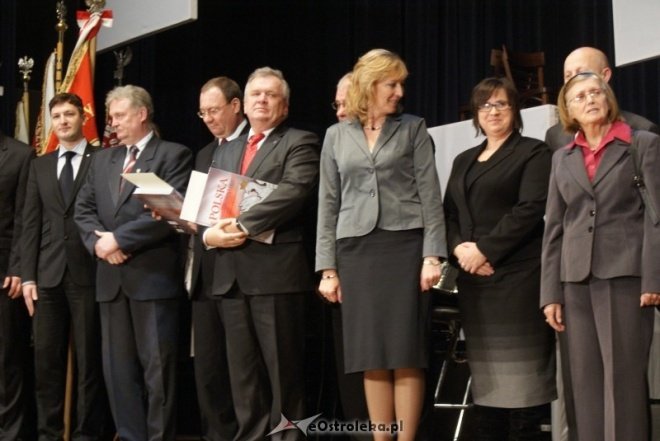 Miejskie Obchody Dnia Niepodległości (11.11.2010) - zdjęcie #106 - eOstroleka.pl