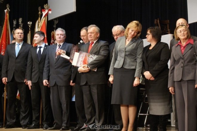 Miejskie Obchody Dnia Niepodległości (11.11.2010) - zdjęcie #105 - eOstroleka.pl