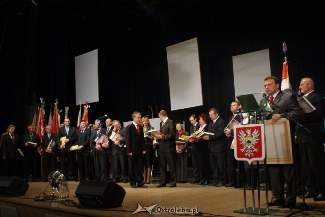 Miejskie Obchody Dnia Niepodległości (11.11.2010) - zdjęcie #96 - eOstroleka.pl