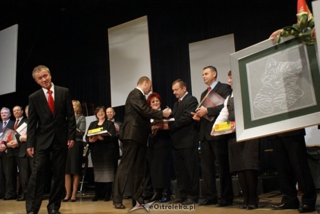 Miejskie Obchody Dnia Niepodległości (11.11.2010) - zdjęcie #95 - eOstroleka.pl