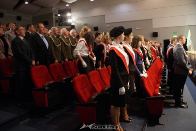 Miejskie Obchody Dnia Niepodległości (11.11.2010) - zdjęcie #88 - eOstroleka.pl