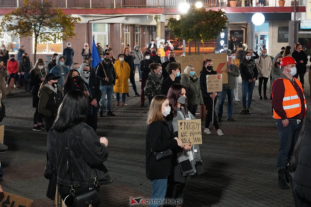 Protest kobiet. Blokada Ostrołęki [28.10.2020] - zdjęcie #13 - eOstroleka.pl