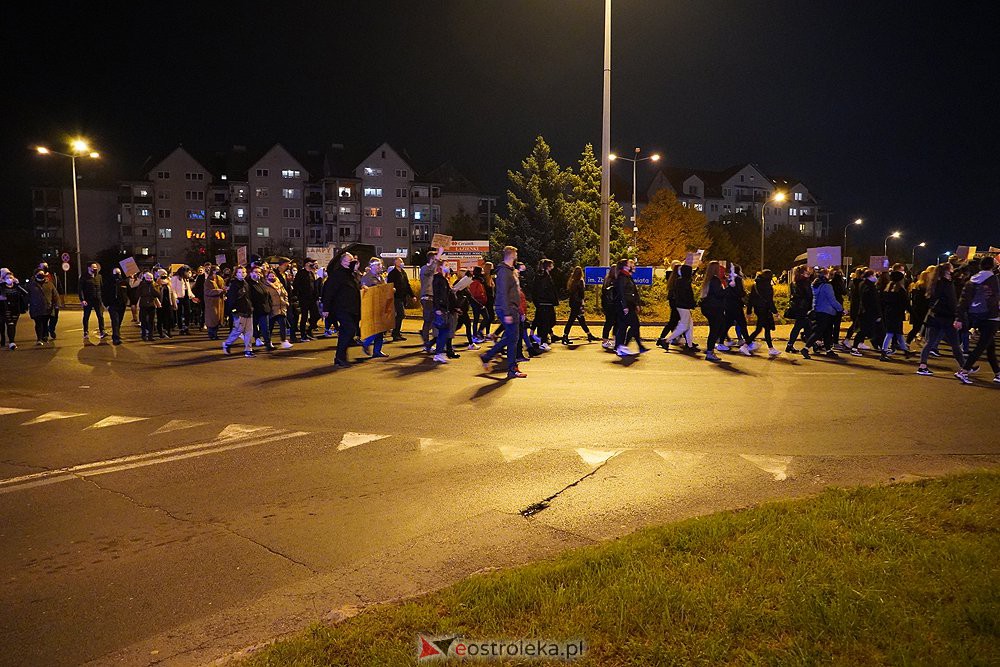 Protest kobiet. Blokada Ostrołęki [28.10.2020] - zdjęcie #18 - eOstroleka.pl