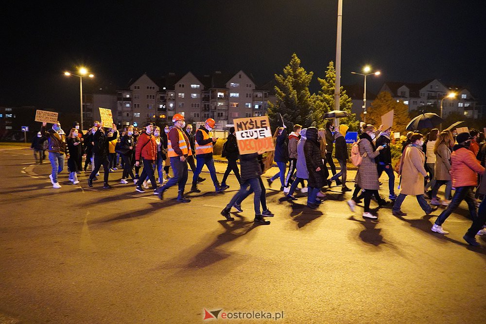 Protest kobiet. Blokada Ostrołęki [28.10.2020] - zdjęcie #25 - eOstroleka.pl
