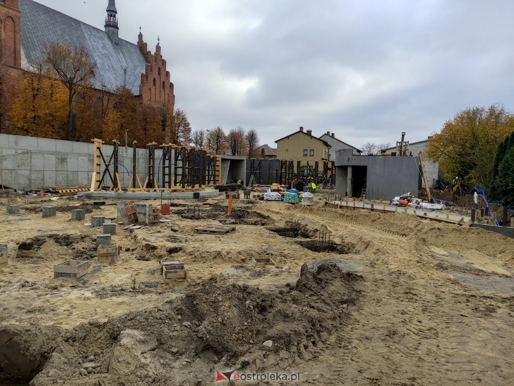Budowa tężni w Rzekuniu [30.10.2020] - zdjęcie #13 - eOstroleka.pl