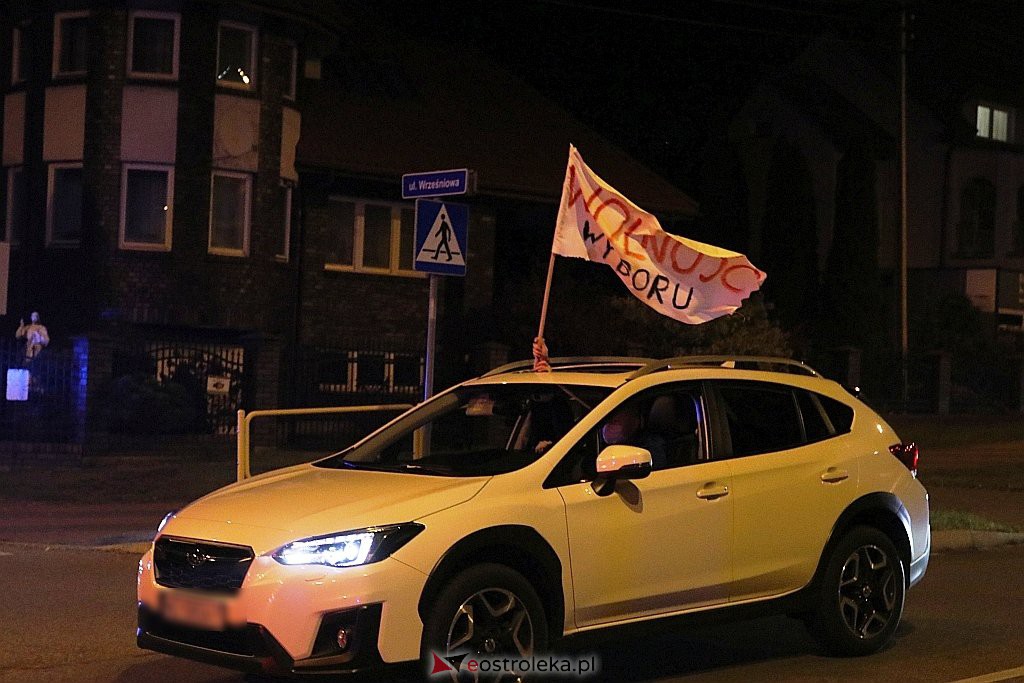 Strajk kobiet. Protest samochodowy [31.10.2020] - zdjęcie #7 - eOstroleka.pl