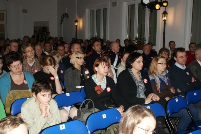 Obchody Święta Niepodległości w Muzeum Kultury Kurpiowskiej  (11.11.2010) - zdjęcie #14 - eOstroleka.pl