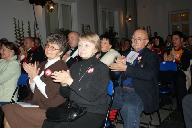 Obchody Święta Niepodległości w Muzeum Kultury Kurpiowskiej  (11.11.2010) - zdjęcie #12 - eOstroleka.pl
