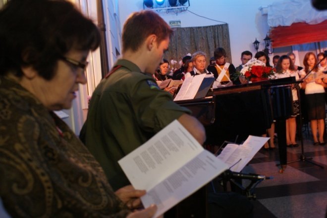 Obchody Święta Niepodległości w Muzeum Kultury Kurpiowskiej  (11.11.2010) - zdjęcie #2 - eOstroleka.pl