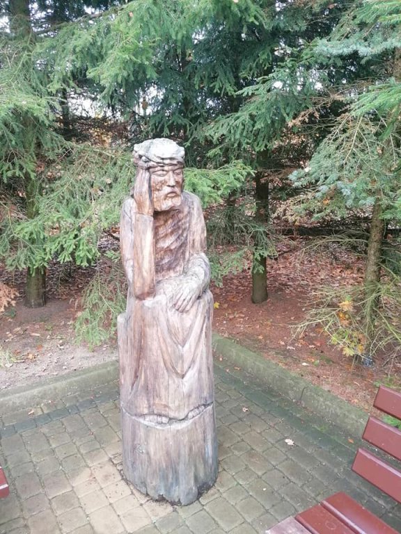 Przy szkoła podstawowej w Kadzidle powstaje arboretum - zdjęcie #1 - eOstroleka.pl
