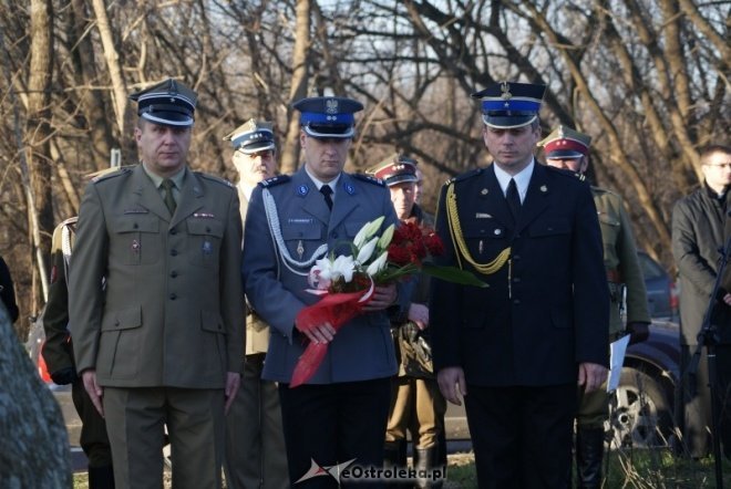 Nadnie sztandaru V pułkowi Ułanów Zasławskich (14.11.2010) - zdjęcie #7 - eOstroleka.pl