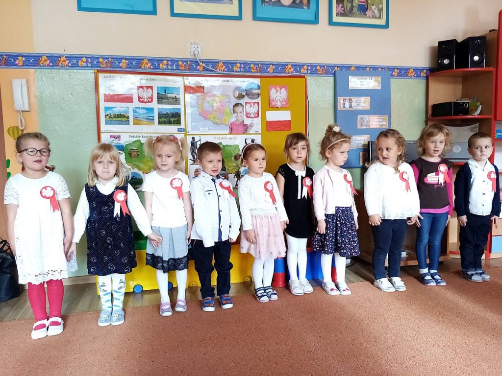Przedszkolaki z „siódemki” pamiętały o Święcie Niepodległości [12.11.2020] - zdjęcie #5 - eOstroleka.pl