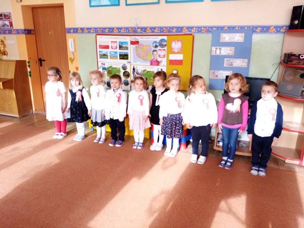 Przedszkolaki z „siódemki” pamiętały o Święcie Niepodległości [12.11.2020] - zdjęcie #6 - eOstroleka.pl