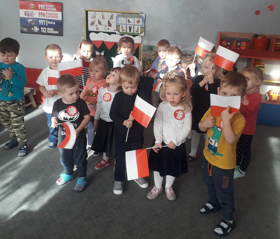 Przedszkolaki z „siódemki” pamiętały o Święcie Niepodległości [12.11.2020] - zdjęcie #4 - eOstroleka.pl