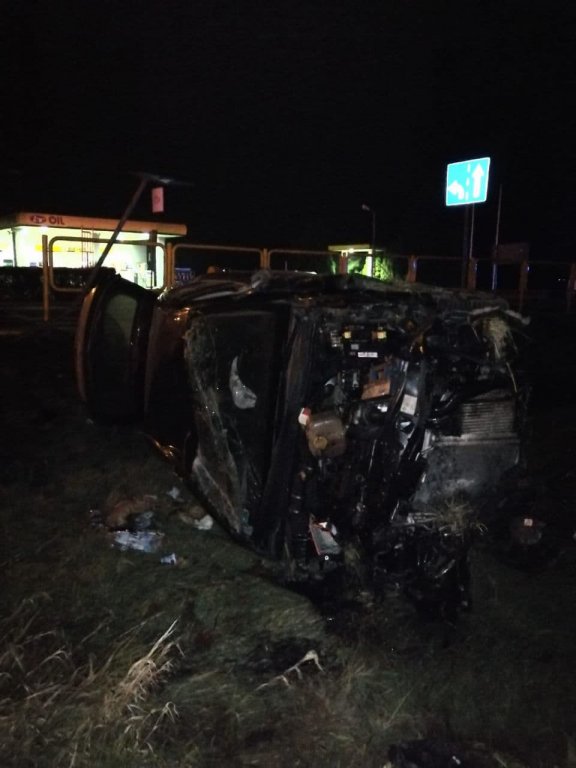 Było o włos od tragedii. Niebezpieczny manewr zakończył się poważnym wypadkiem [13.11.2020] - zdjęcie #2 - eOstroleka.pl