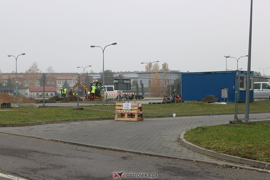 Tu powstanie szpital tymczasowy dla chorych na covid-19. Ruszyły przygotowania do budowy [14.11.2020] - zdjęcie #4 - eOstroleka.pl