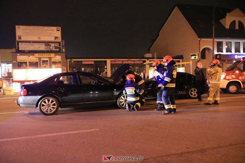 Wypadek w centrum Ostrołęki. Utrudnienia w rejonie dworca autobusowego [14.11.2020] - zdjęcie #18 - eOstroleka.pl