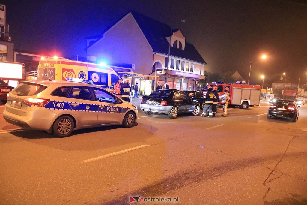 Wypadek w centrum Ostrołęki. Utrudnienia w rejonie dworca autobusowego [14.11.2020] - zdjęcie #9 - eOstroleka.pl