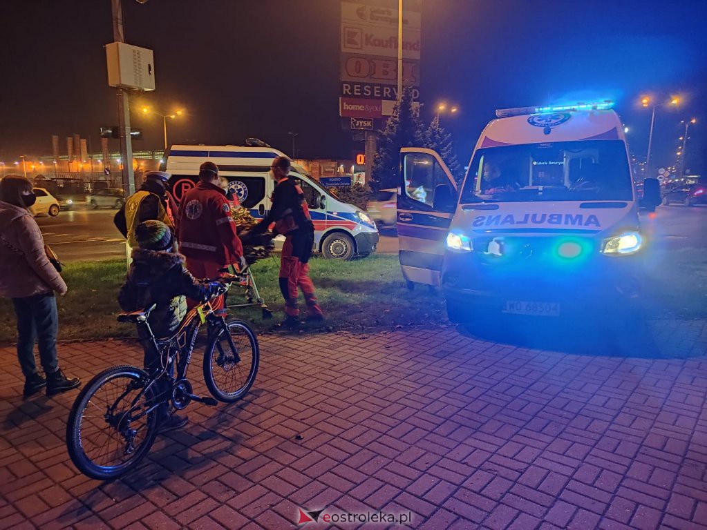 Incydent przy Rondzie Zbawiciela Świata [17.11.2020] - zdjęcie #9 - eOstroleka.pl