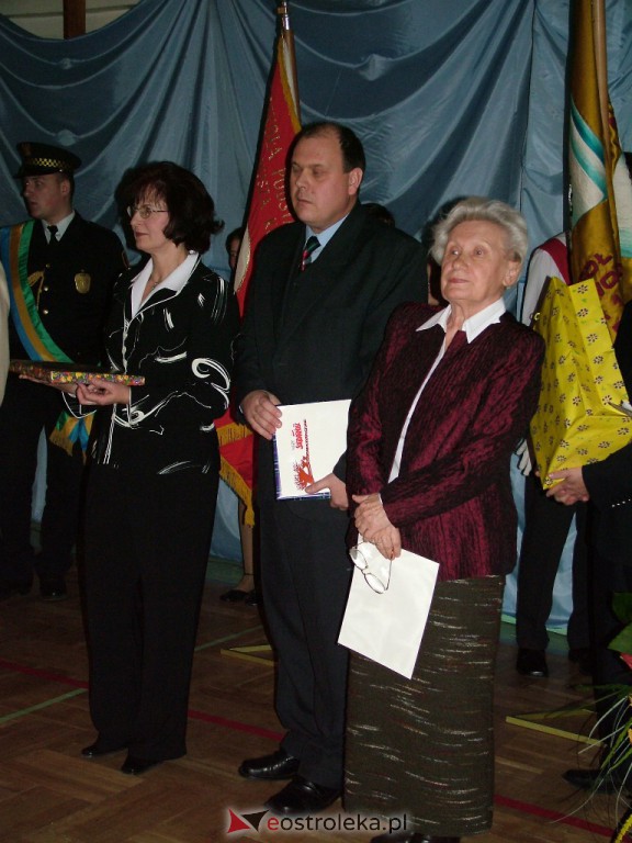 Nadanie imienia Gimnazjum nr 1 - 2004 rok - zdjęcie #24 - eOstroleka.pl