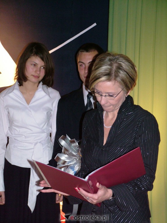 Nadanie imienia Gimnazjum nr 1 - 2004 rok - zdjęcie #33 - eOstroleka.pl