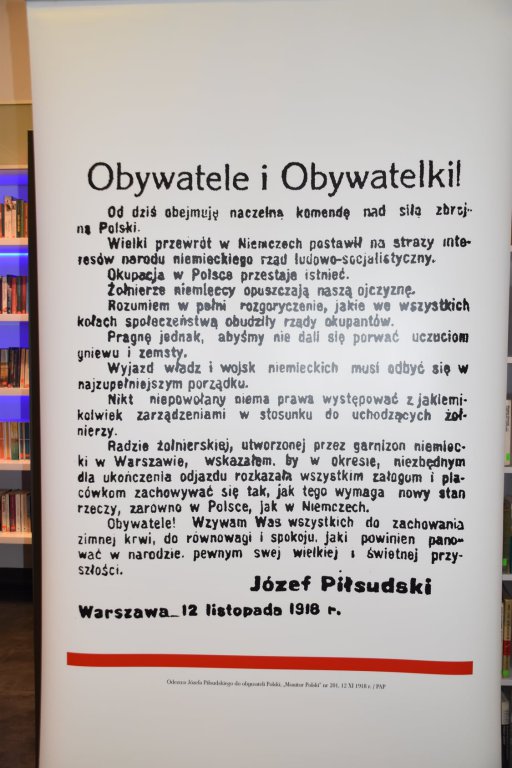 „Ojcowie Niepodległości” – patriotyczna wystawa w bibliotece w Kadzidle [19.11.2020] - zdjęcie #11 - eOstroleka.pl