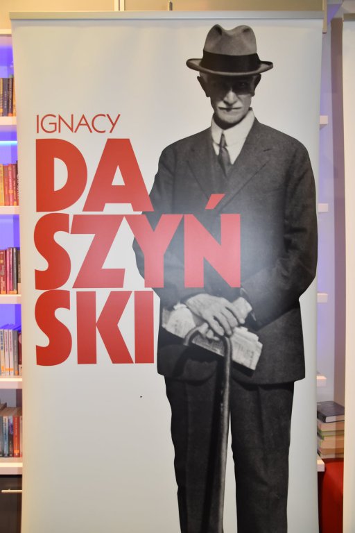 „Ojcowie Niepodległości” – patriotyczna wystawa w bibliotece w Kadzidle [19.11.2020] - zdjęcie #17 - eOstroleka.pl