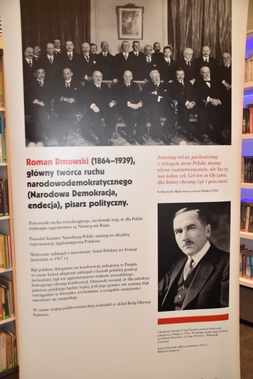 „Ojcowie Niepodległości” – patriotyczna wystawa w bibliotece w Kadzidle [19.11.2020] - zdjęcie #26 - eOstroleka.pl