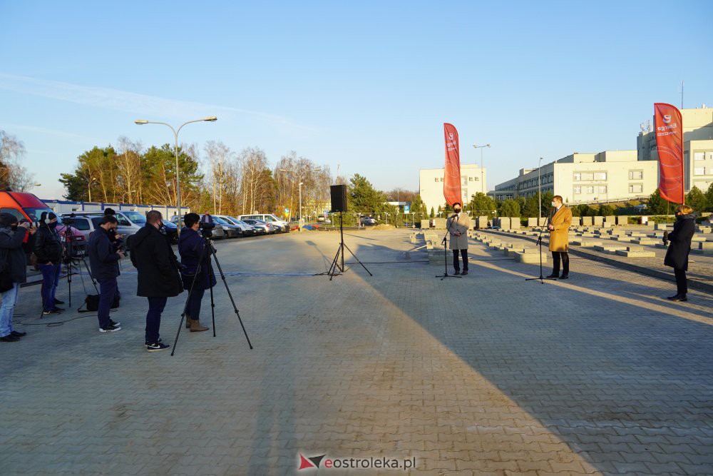 Budowa szpitala tymczasowego w Ostrołęce [25.11.2020] - zdjęcie #59 - eOstroleka.pl