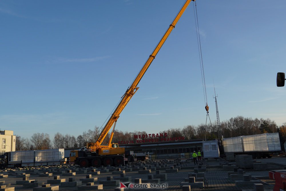 Budowa szpitala tymczasowego w Ostrołęce [25.11.2020] - zdjęcie #56 - eOstroleka.pl