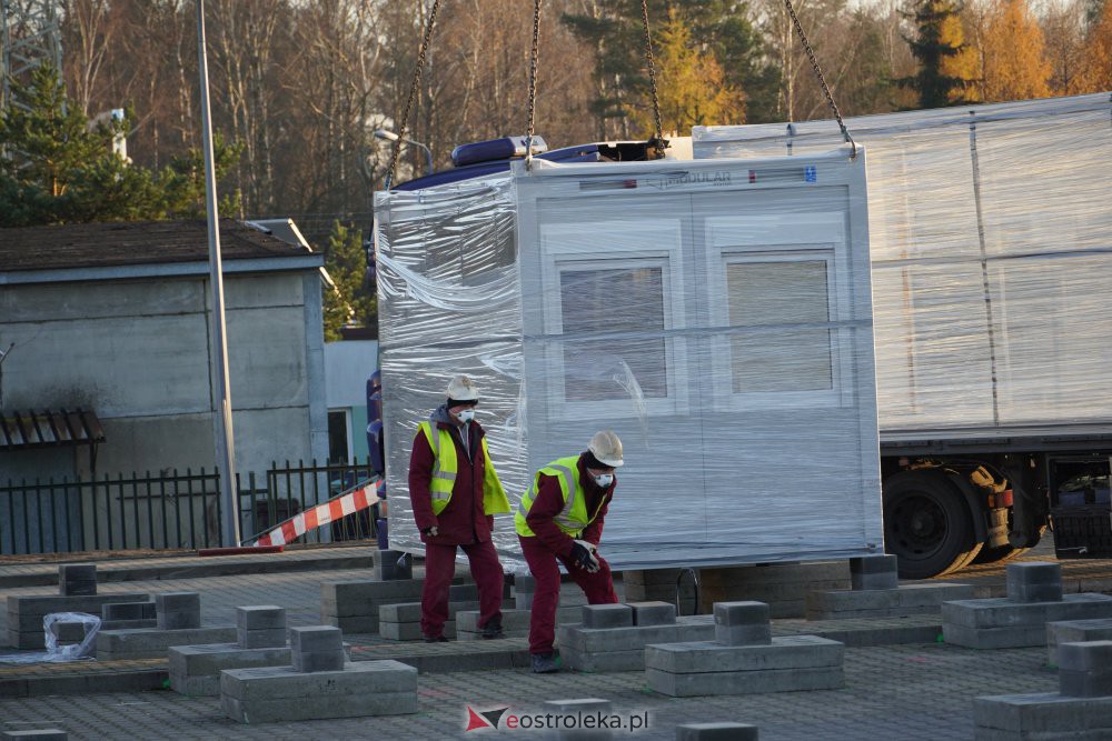 Budowa szpitala tymczasowego w Ostrołęce [25.11.2020] - zdjęcie #53 - eOstroleka.pl