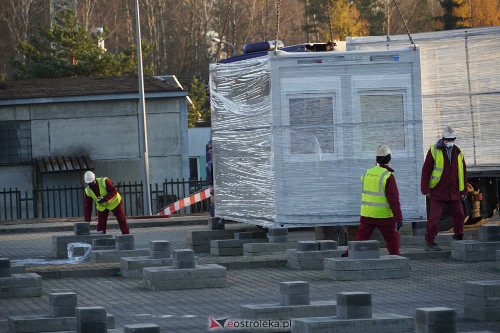 Budowa szpitala tymczasowego w Ostrołęce [25.11.2020] - zdjęcie #51 - eOstroleka.pl