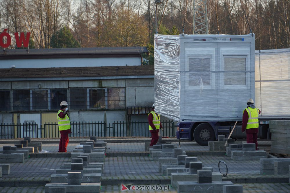 Budowa szpitala tymczasowego w Ostrołęce [25.11.2020] - zdjęcie #48 - eOstroleka.pl