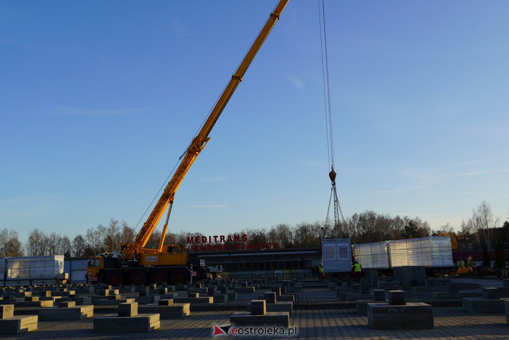 Budowa szpitala tymczasowego w Ostrołęce [25.11.2020] - zdjęcie #43 - eOstroleka.pl