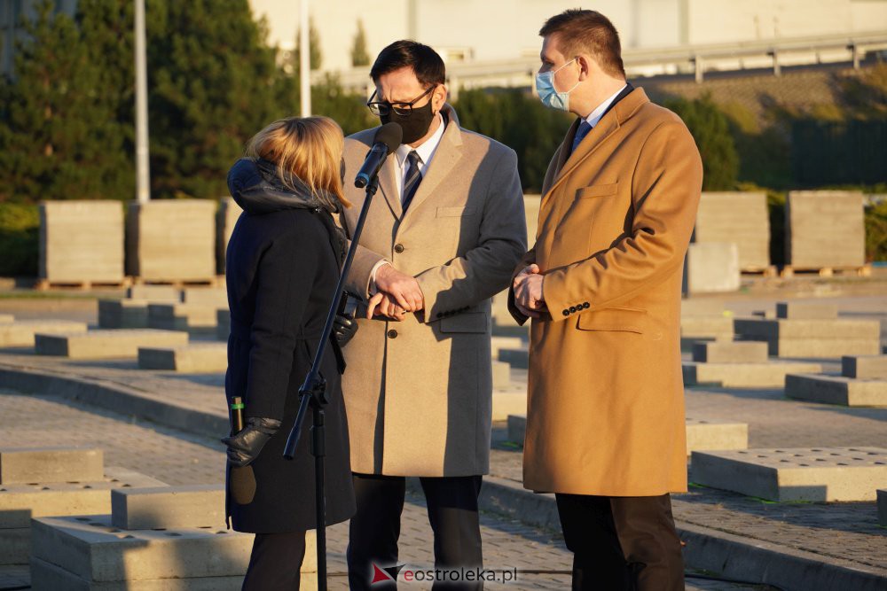 Budowa szpitala tymczasowego w Ostrołęce [25.11.2020] - zdjęcie #40 - eOstroleka.pl