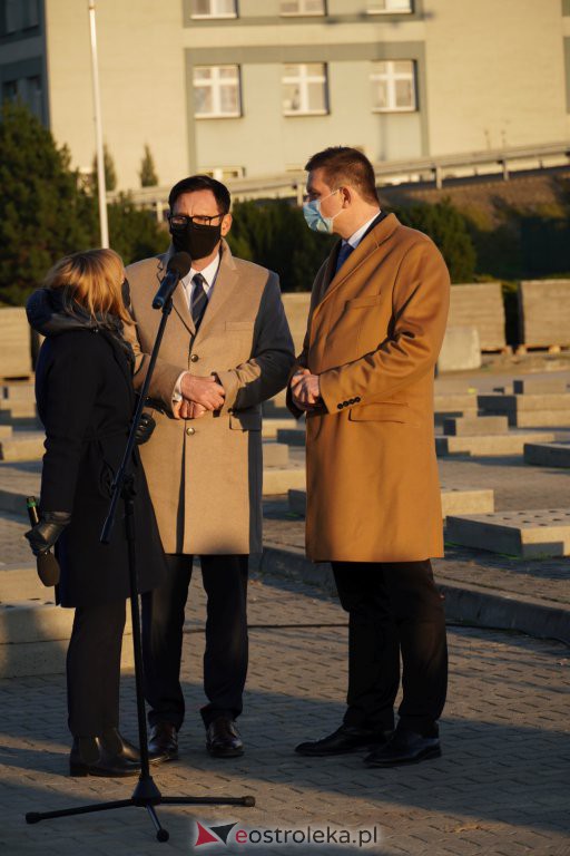 Budowa szpitala tymczasowego w Ostrołęce [25.11.2020] - zdjęcie #39 - eOstroleka.pl