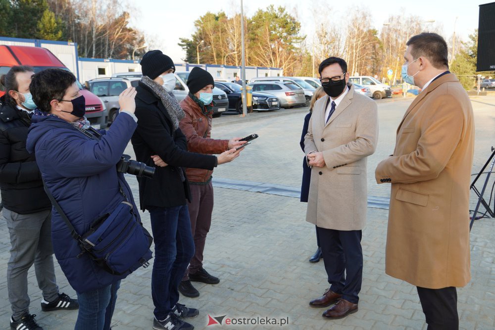 Budowa szpitala tymczasowego w Ostrołęce [25.11.2020] - zdjęcie #36 - eOstroleka.pl