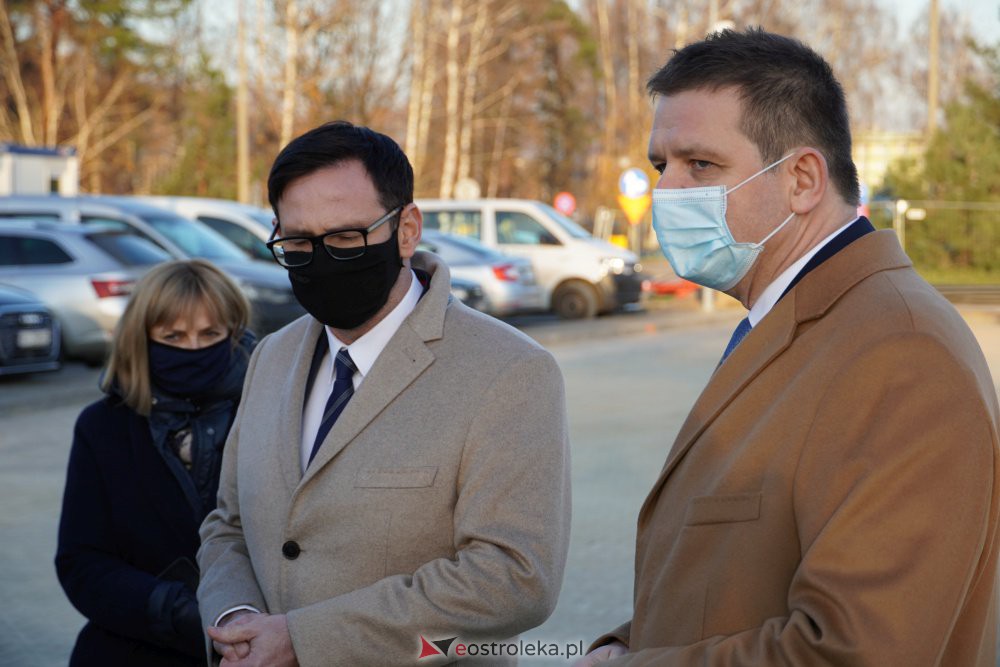 Budowa szpitala tymczasowego w Ostrołęce [25.11.2020] - zdjęcie #35 - eOstroleka.pl