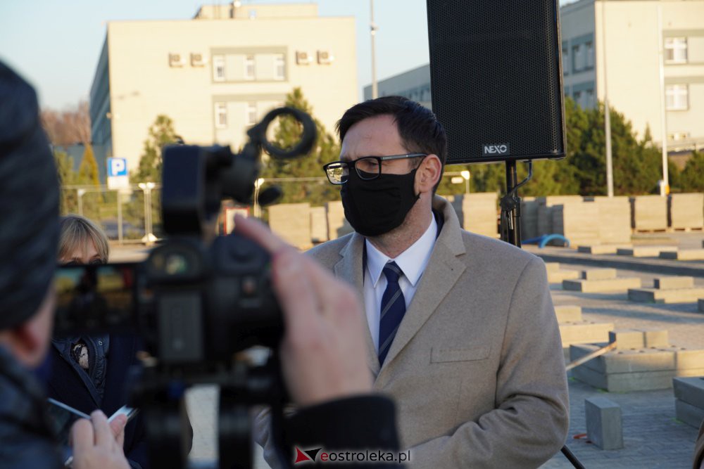 Budowa szpitala tymczasowego w Ostrołęce [25.11.2020] - zdjęcie #34 - eOstroleka.pl