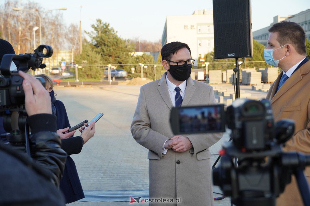 Budowa szpitala tymczasowego w Ostrołęce [25.11.2020] - zdjęcie #31 - eOstroleka.pl