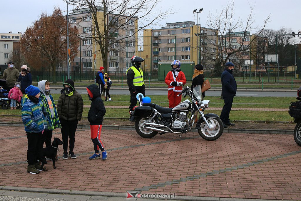 Tradycja podtrzymana. Mnóstwo Moto-Mikołajów na ulicach Ostrołęki [06.12.2020] - zdjęcie #8 - eOstroleka.pl