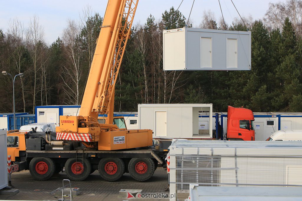Zaglądamy na plac budowy szpitala tymczasowego w Ostrołęce [07.12.2020] - zdjęcie #7 - eOstroleka.pl
