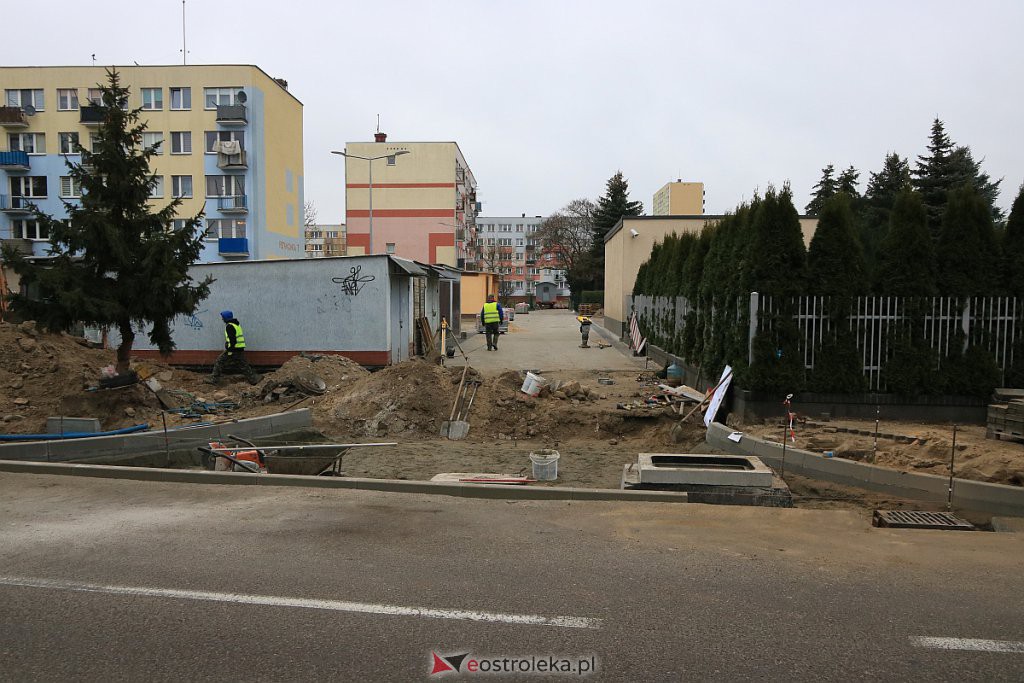 Budowa drogi dojazdowej do miejskiej 16-tki na finiszu [10.12.2020] - zdjęcie #15 - eOstroleka.pl