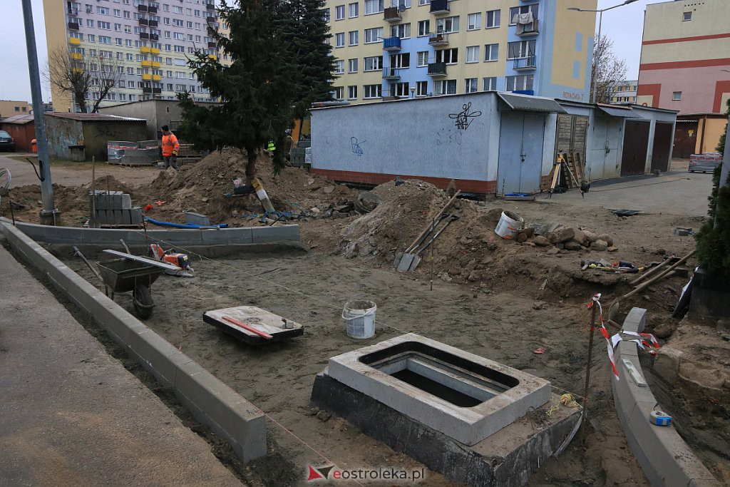 Budowa drogi dojazdowej do miejskiej 16-tki na finiszu [10.12.2020] - zdjęcie #12 - eOstroleka.pl