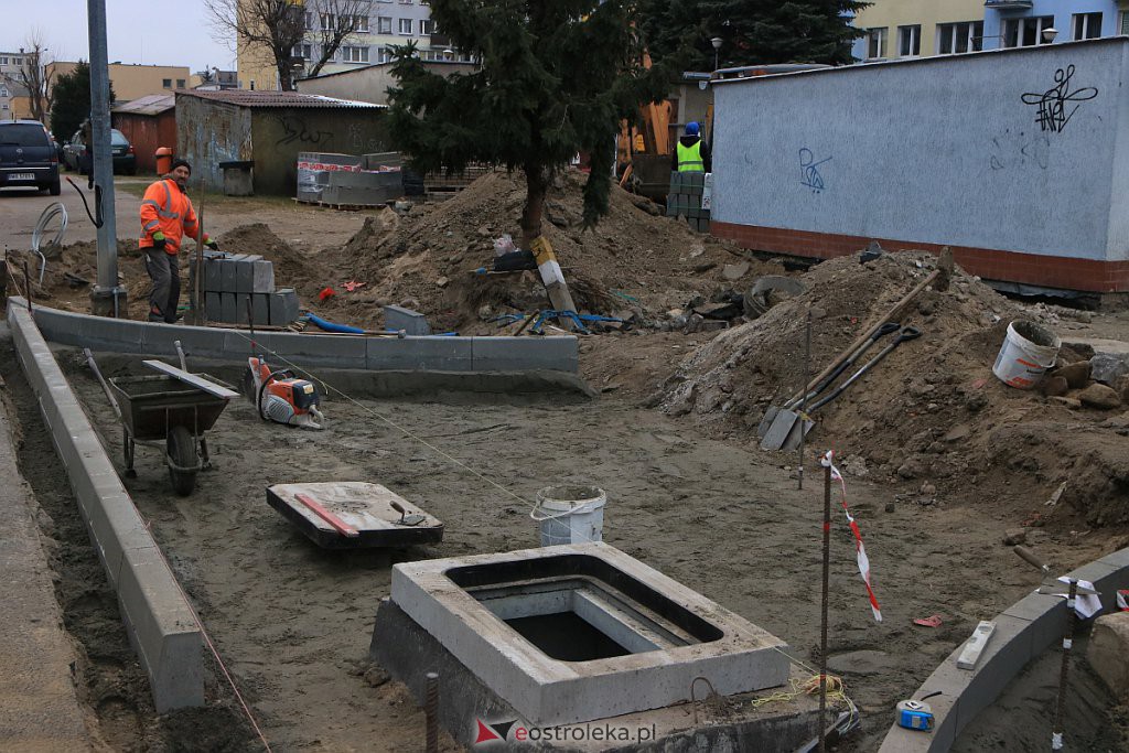Budowa drogi dojazdowej do miejskiej 16-tki na finiszu [10.12.2020] - zdjęcie #11 - eOstroleka.pl