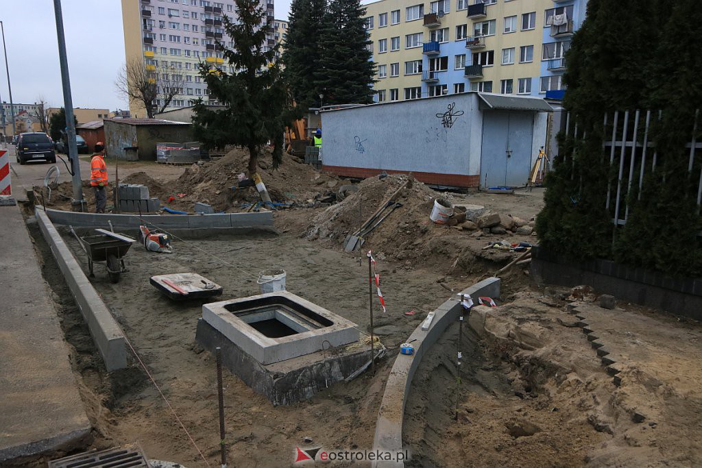 Budowa drogi dojazdowej do miejskiej 16-tki na finiszu [10.12.2020] - zdjęcie #10 - eOstroleka.pl